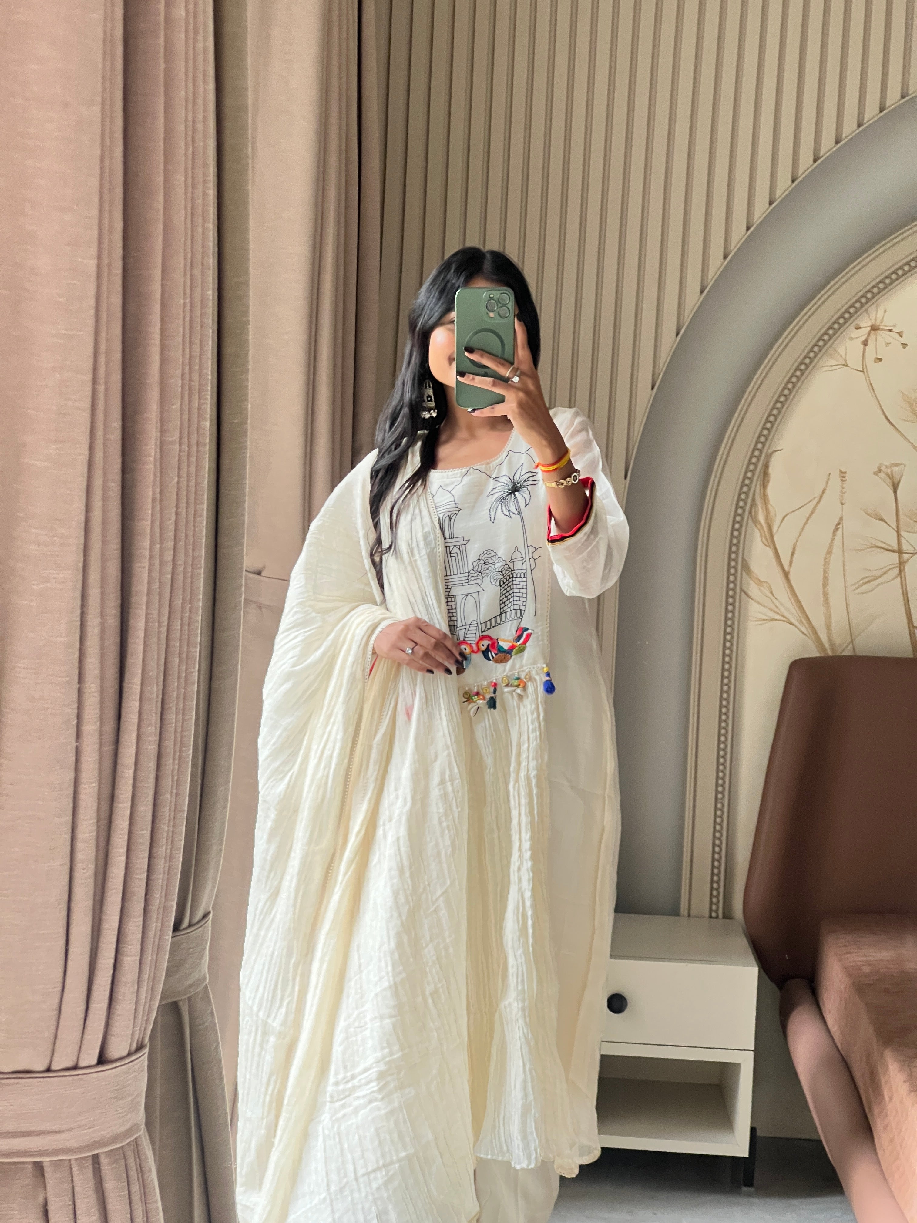 White suit set with beautiful thread work