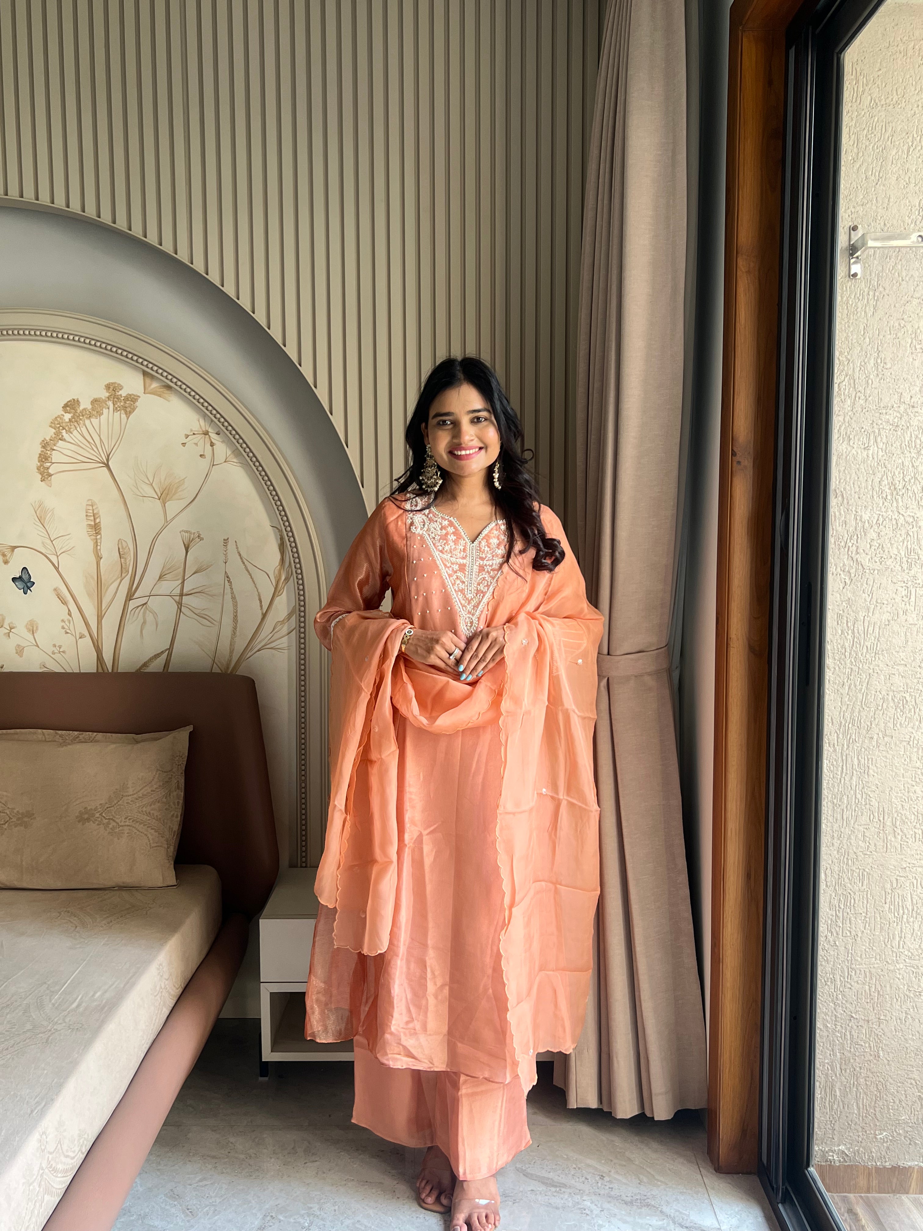 Peach tissue pearl work suit set