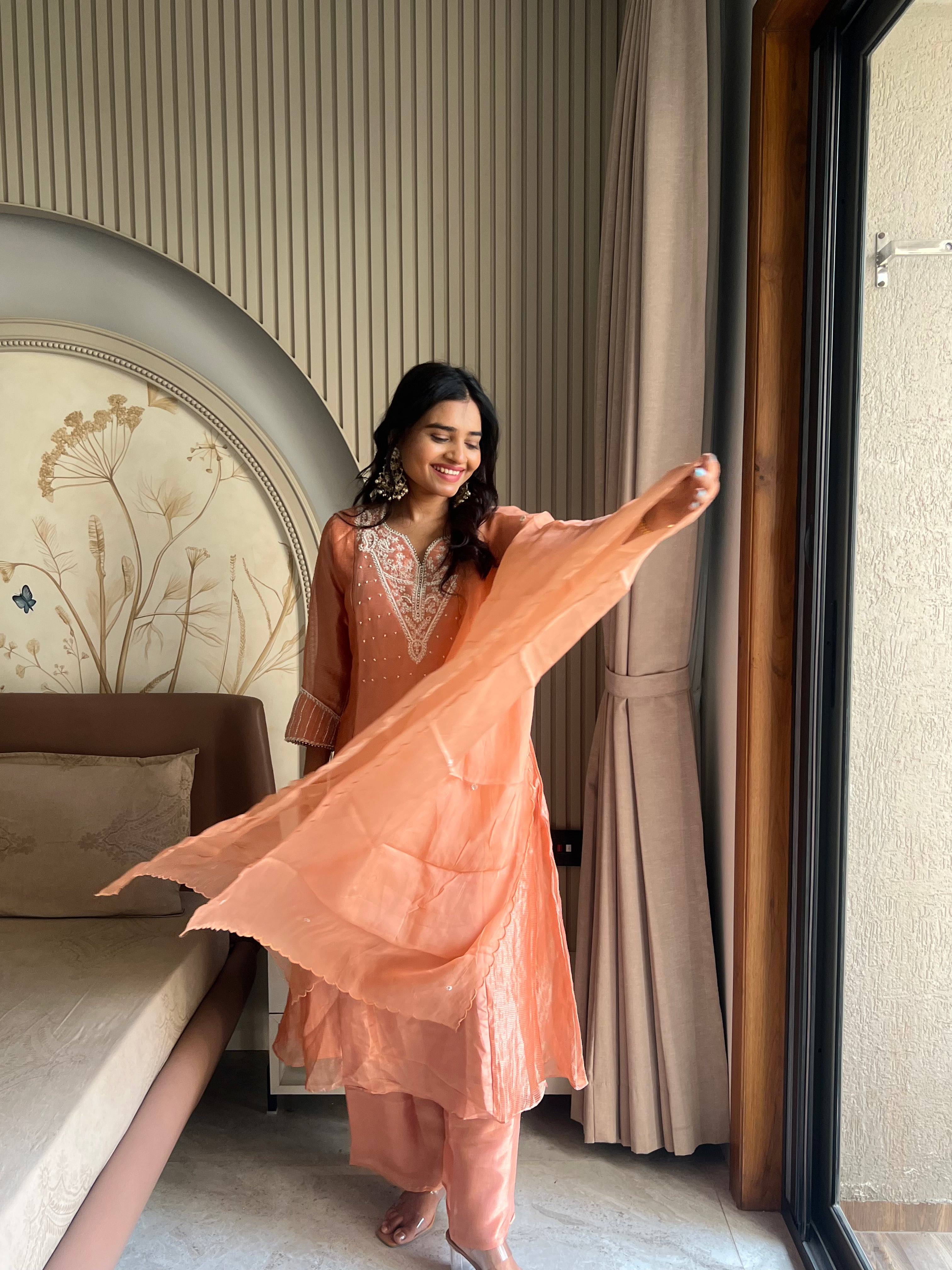 Peach tissue pearl work suit set