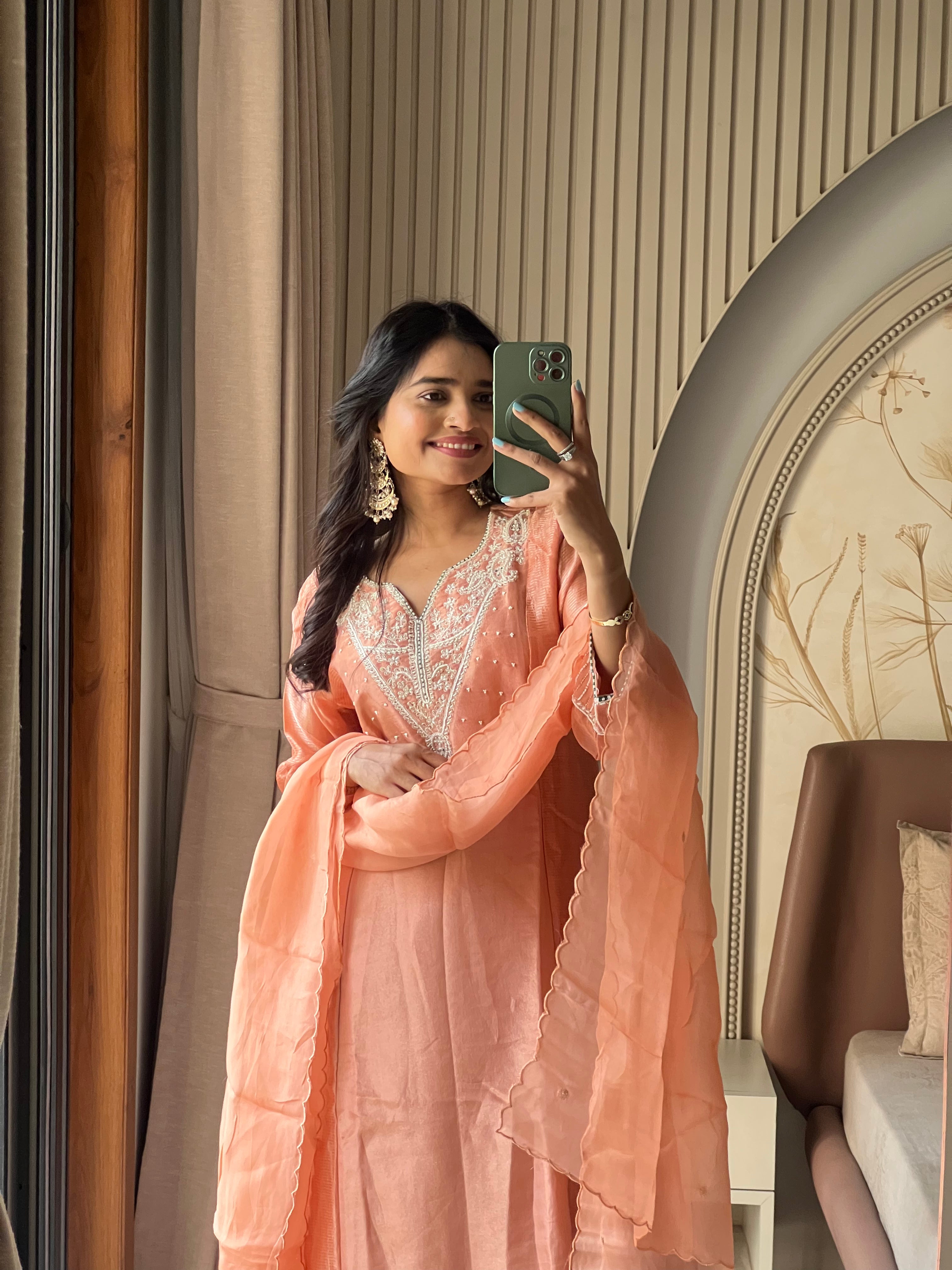 Peach tissue pearl work suit set