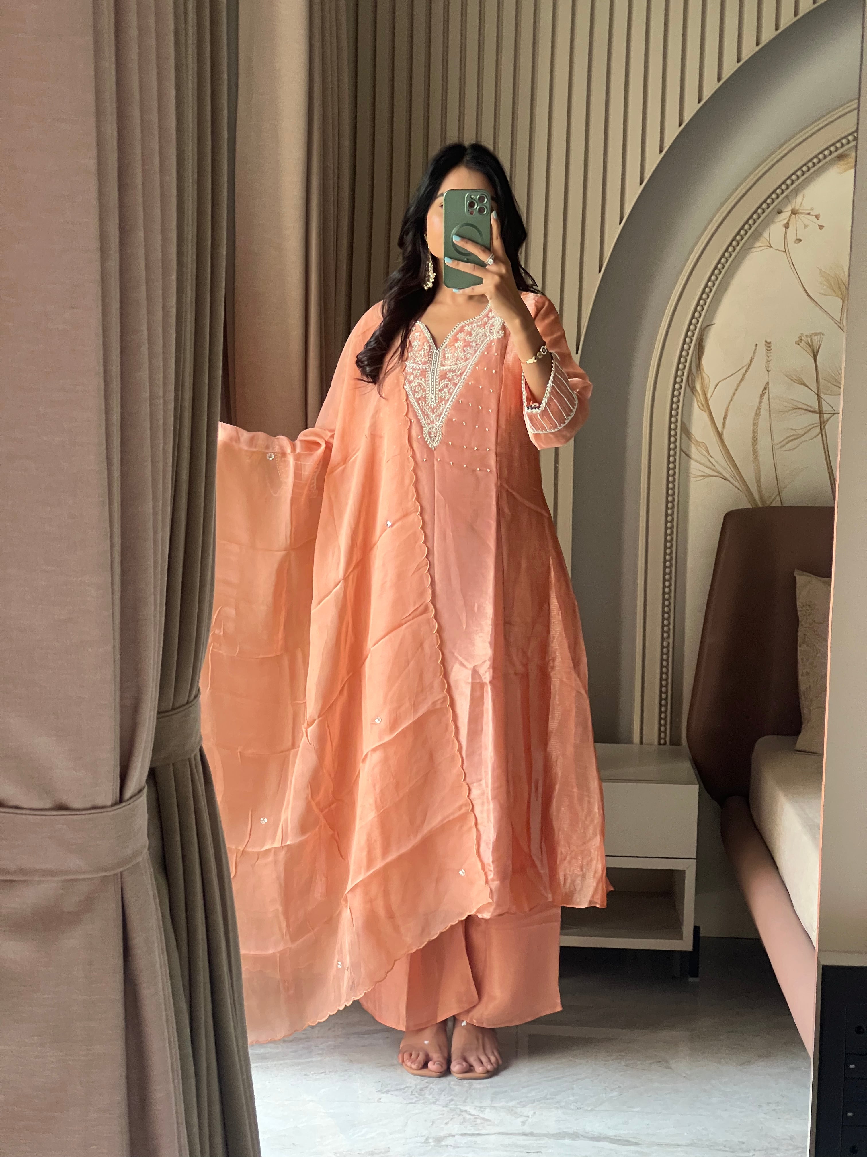 Peach tissue pearl work suit set