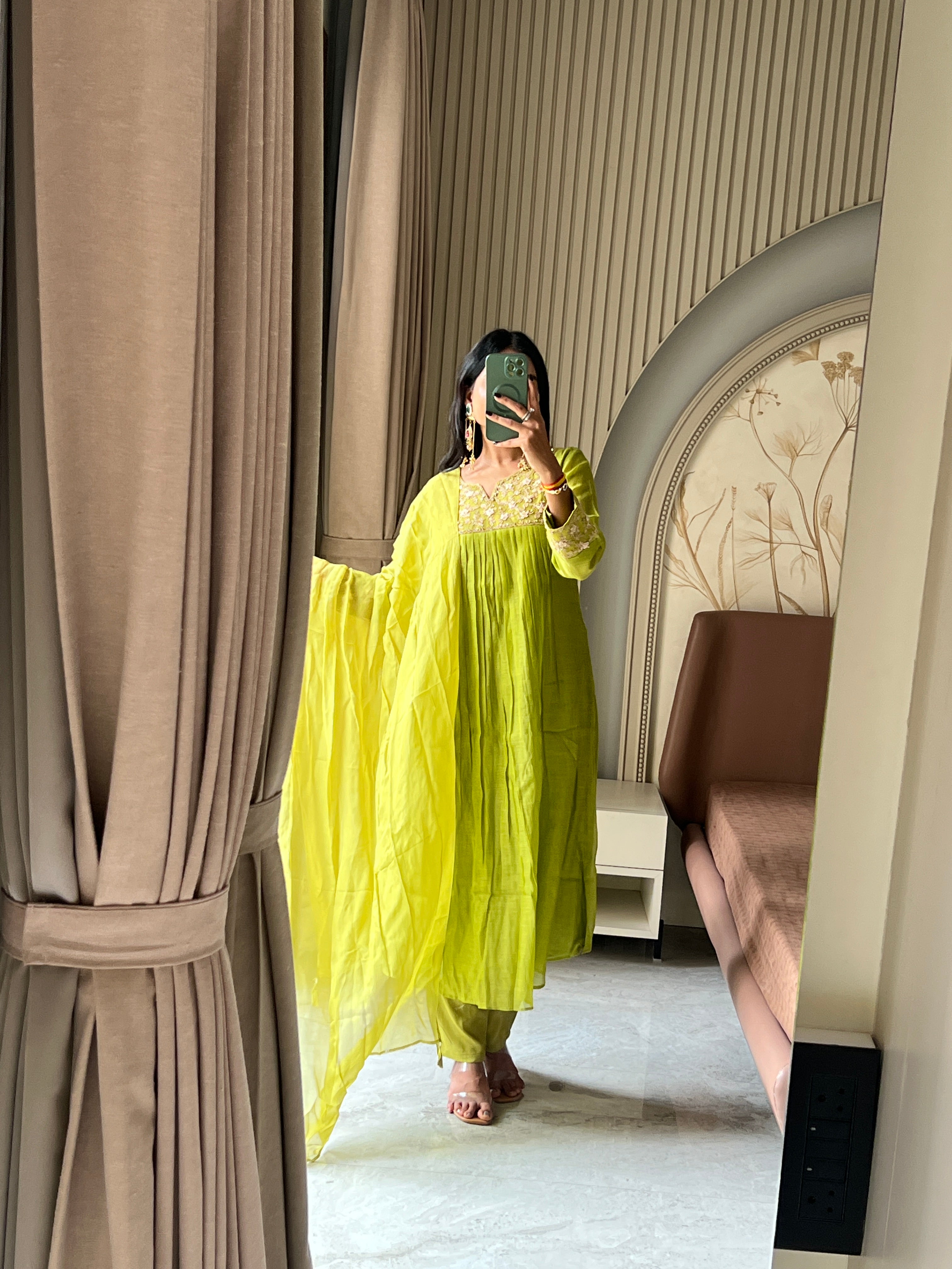 Mul chanderi suit set with beautiful thread work